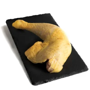 muslo de pollo amarillo limpio